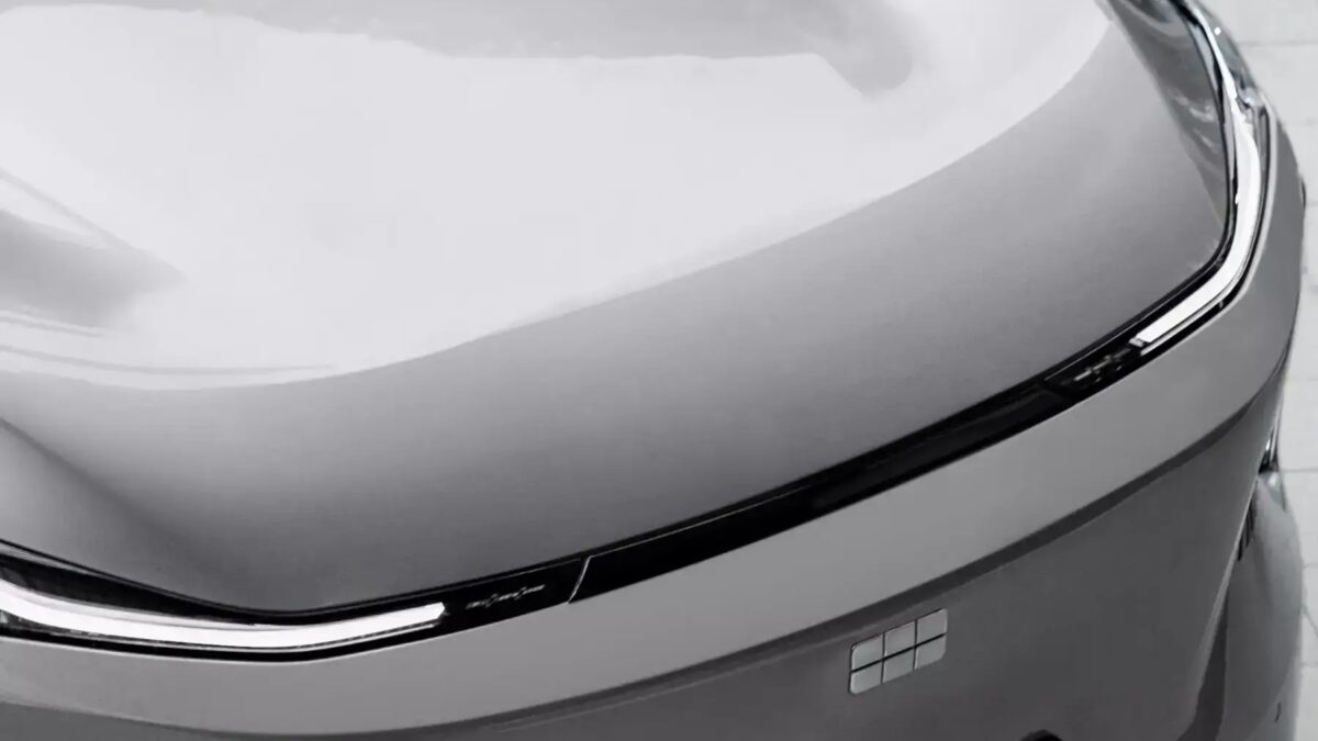 Китай приостановил одобрение зарубежных проектов BYD и Geely из-за пошлин США