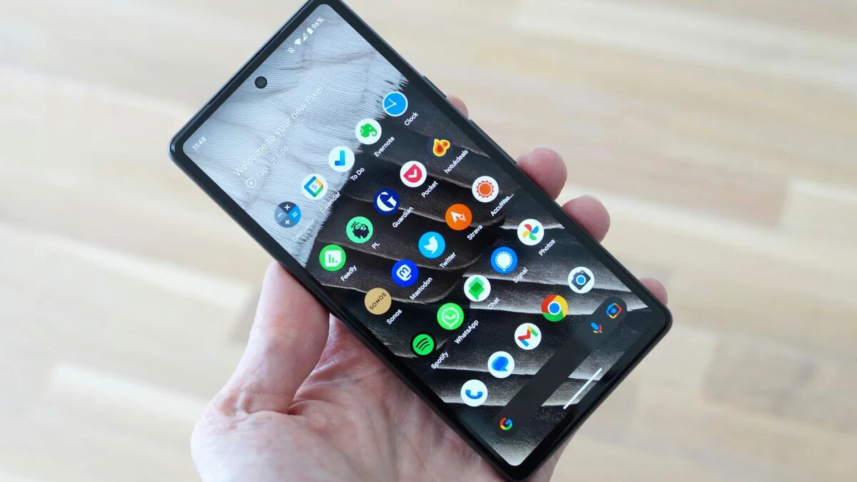 Google бесплатно заменит вздувшийся аккумулятор в Pixel 7a