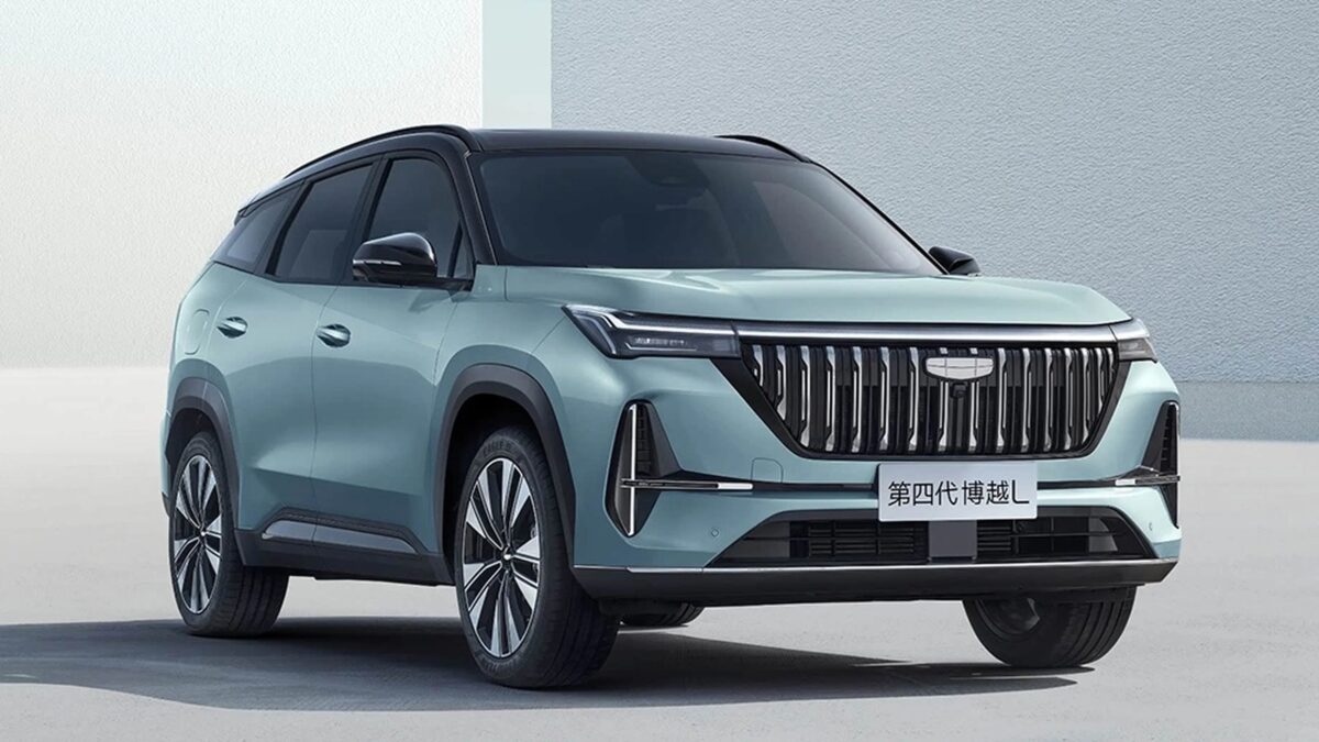 Новый Geely Atlas раскрыт до премьеры: полный редизайн и современный интерьер