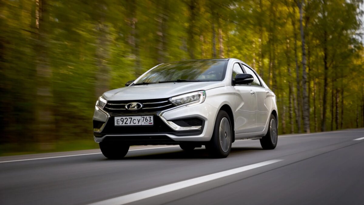 Массовый отзыв Lada Vesta и Largus: что нужно знать владельцам