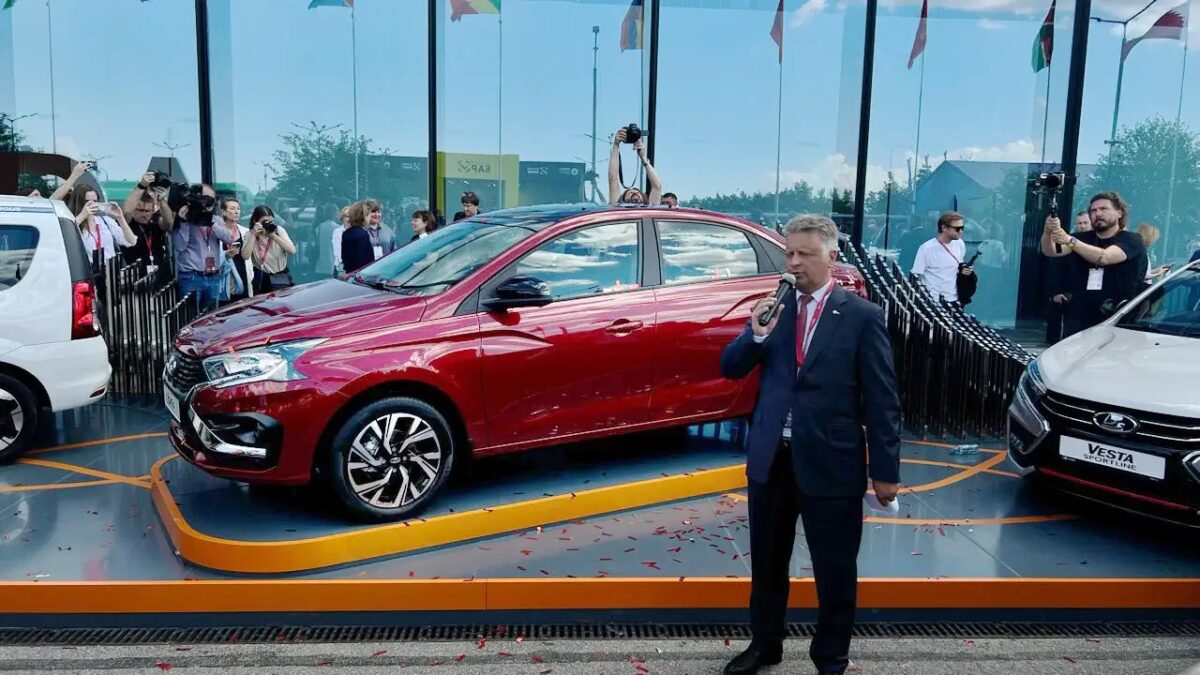 АвтоВАЗ создаёт уникальную Lada Iskra ко своему 55-летию — первые фото