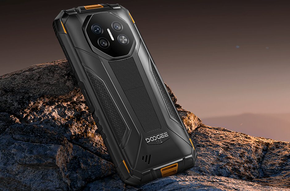 Смартфон с проектором и часы с ИИ: новинки Doogee на «Связь-2025»