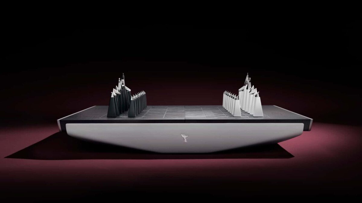 Rolls-Royce представила шахматы, которые выглядят как арт-объект