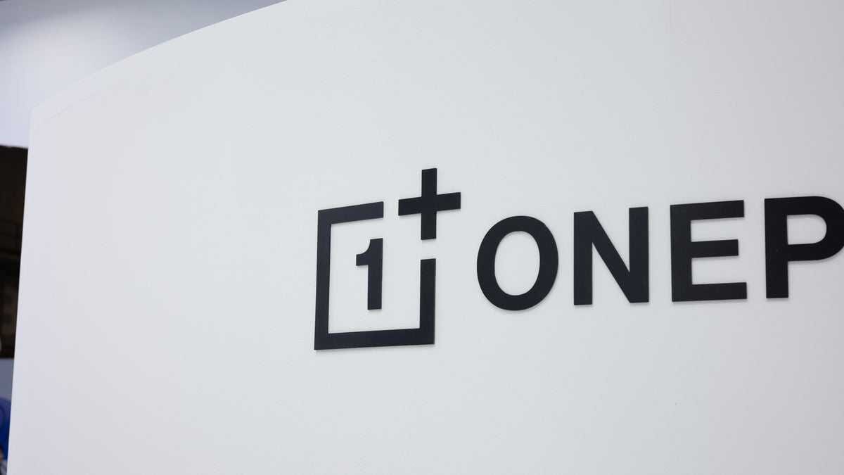 OnePlus готовит охлаждающий кулер для смартфонов — Magnetic Cooling Back Clip на 27 Вт