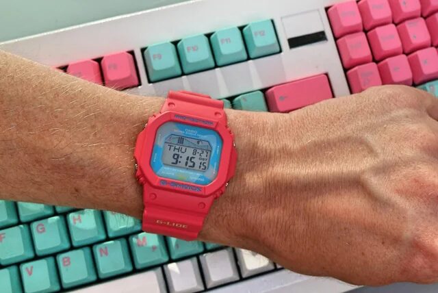 Casio выпустила в США новые часы для серфинга серии G-Shock G-Lide GLXS5610