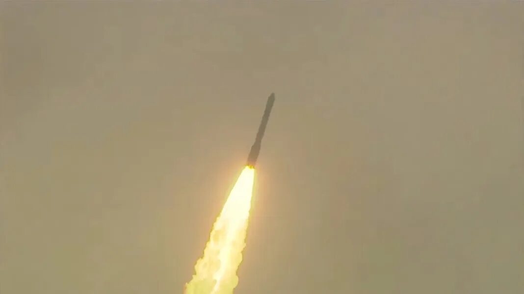 В Индии провалился запуск спутника EOS-09: ракета PSLV отклонилась от курса