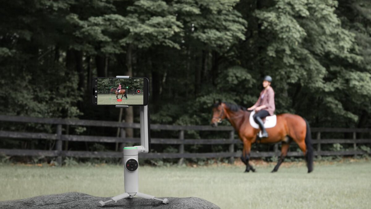 Insta360 Flow Pro — первый AI-стабилизатор с Apple DockKit для iPhone