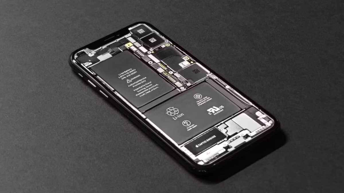 Почему у флагманов Apple и Samsung до сих пор слабые аккумуляторы