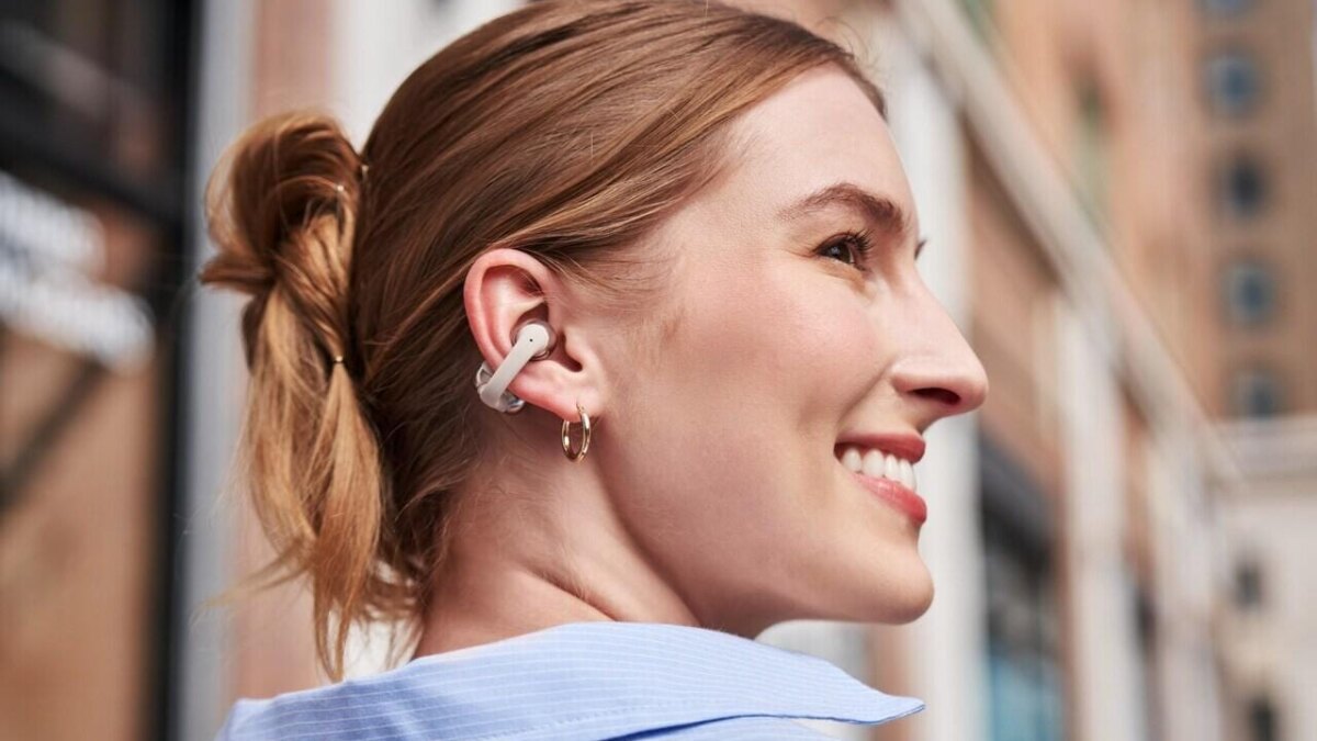 Shokz выпустил беспроводные наушники-клипсы OpenDots One