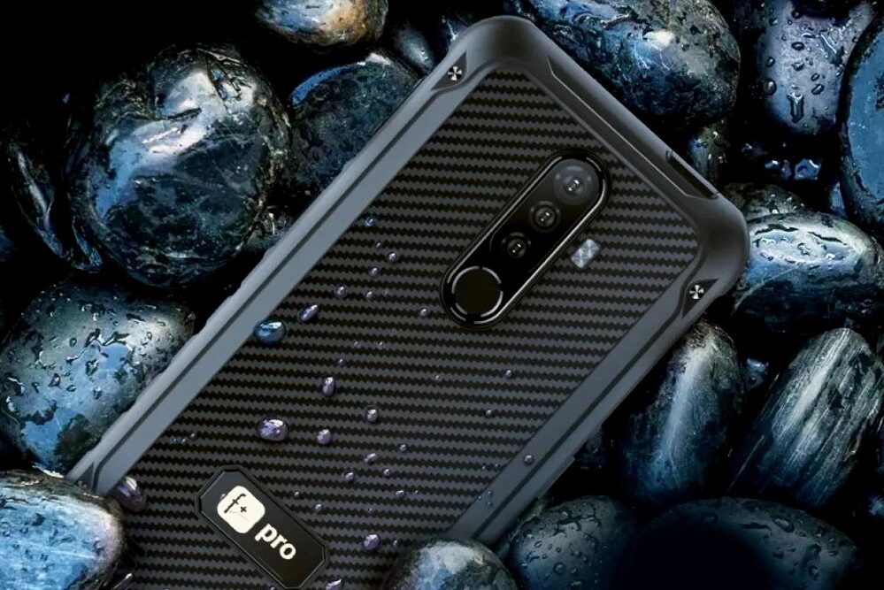 Смартфон Fplus R570E на ОС «Аврора» с RuStore поступил в розницу