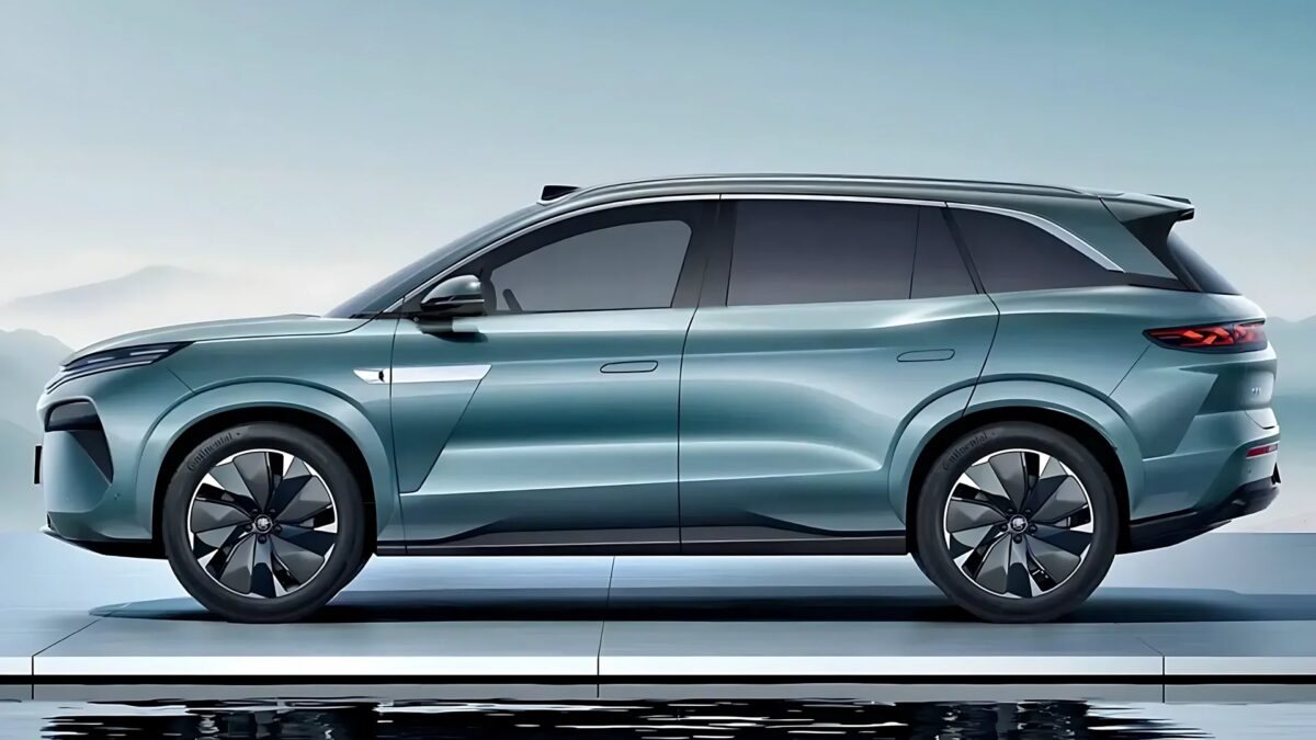 BYD начинает экспорт большого SUV Sealion 8 с гибридной установкой