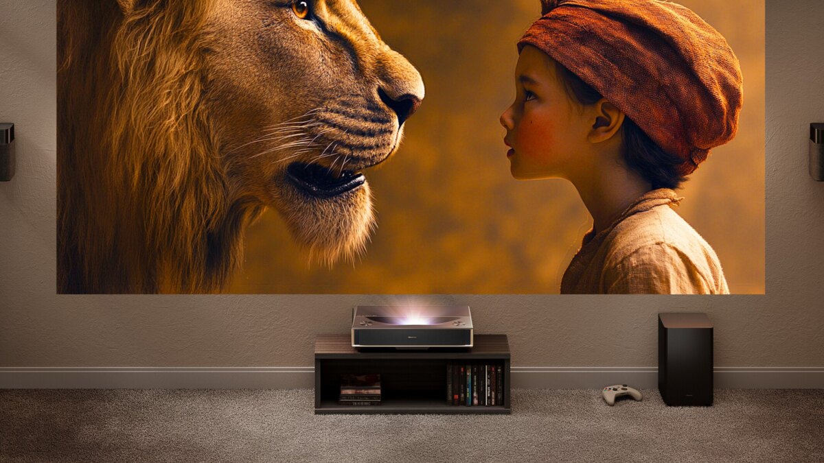 Hisense выпустил лазерный 4K-проектор PT1 со встроенным саундбаром