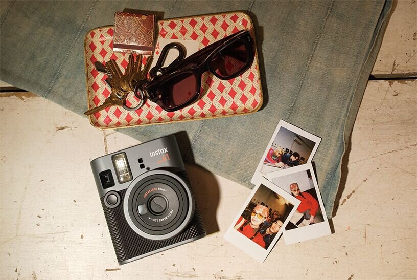 Fujifilm представила Instax Mini 41 — стильную мгновенную камеру с авто-экспозицией