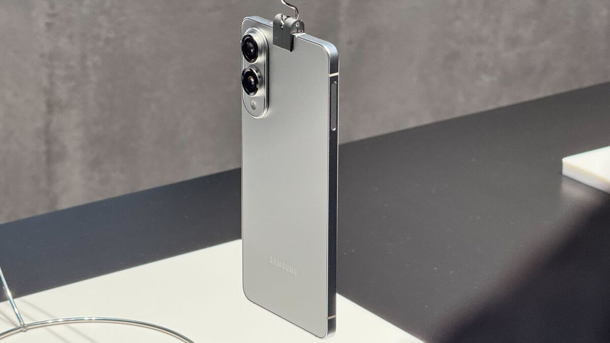 У Samsung Galaxy S25 Edge есть главная проблема: он не продаётся