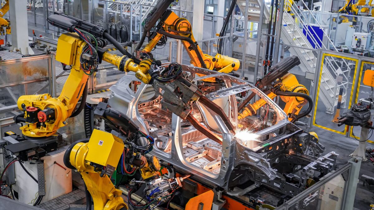 Завод АГР в Калуге начнёт выпуск автомобилей Tenet