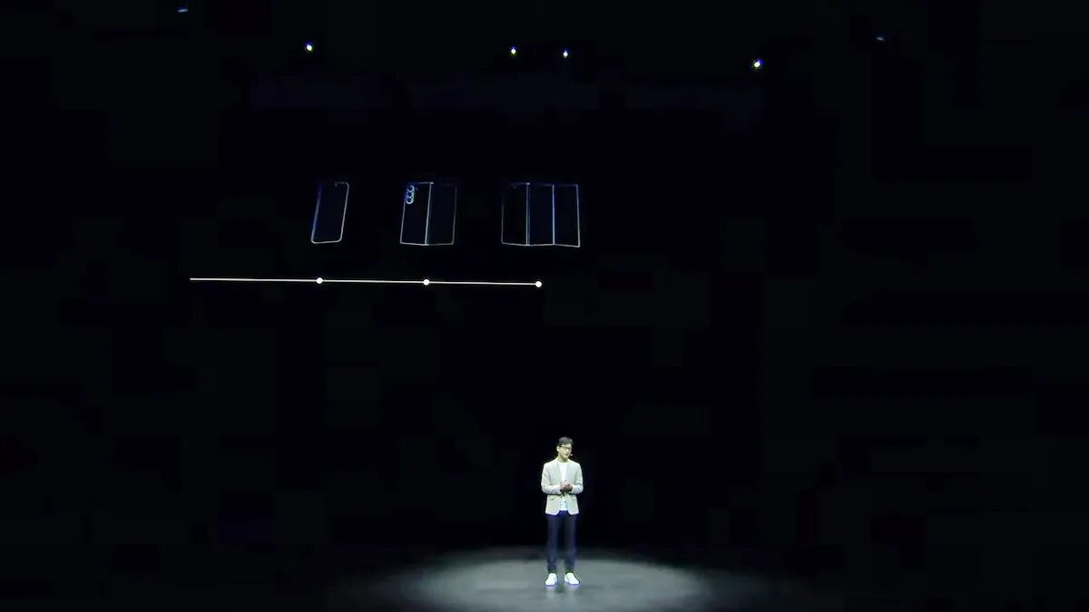 Samsung подтвердила дату запуска тройного складного смартфона