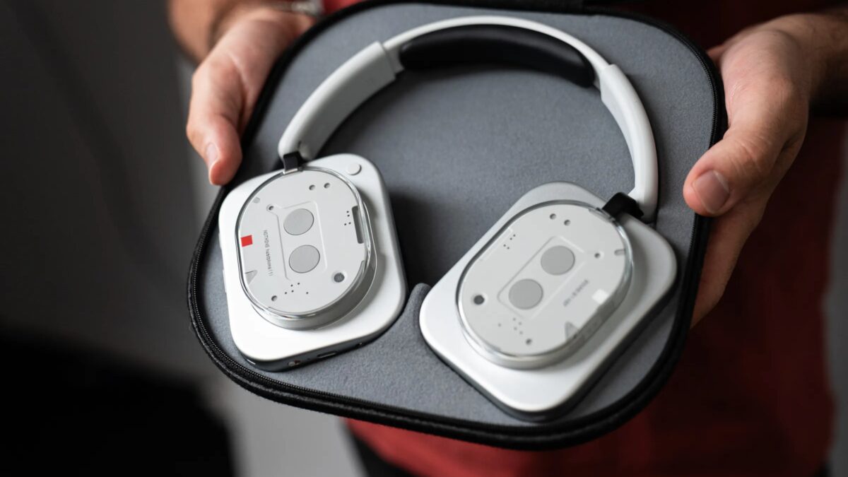 Nothing Headphones 1 вышли в России