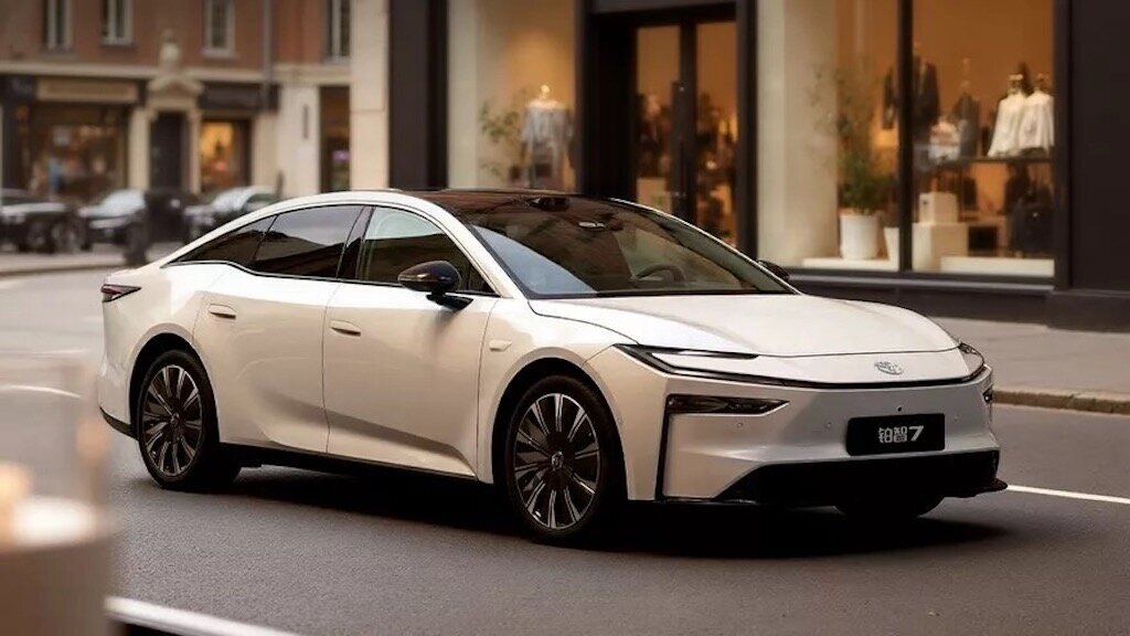 Новый электроседан Toyota bZ7 создан на базе платформы GAC