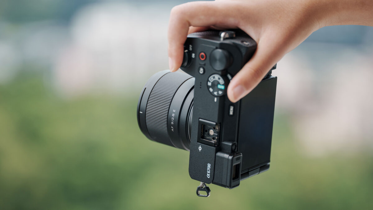 Viltrox представила два сверхширокоугольных объектива Air