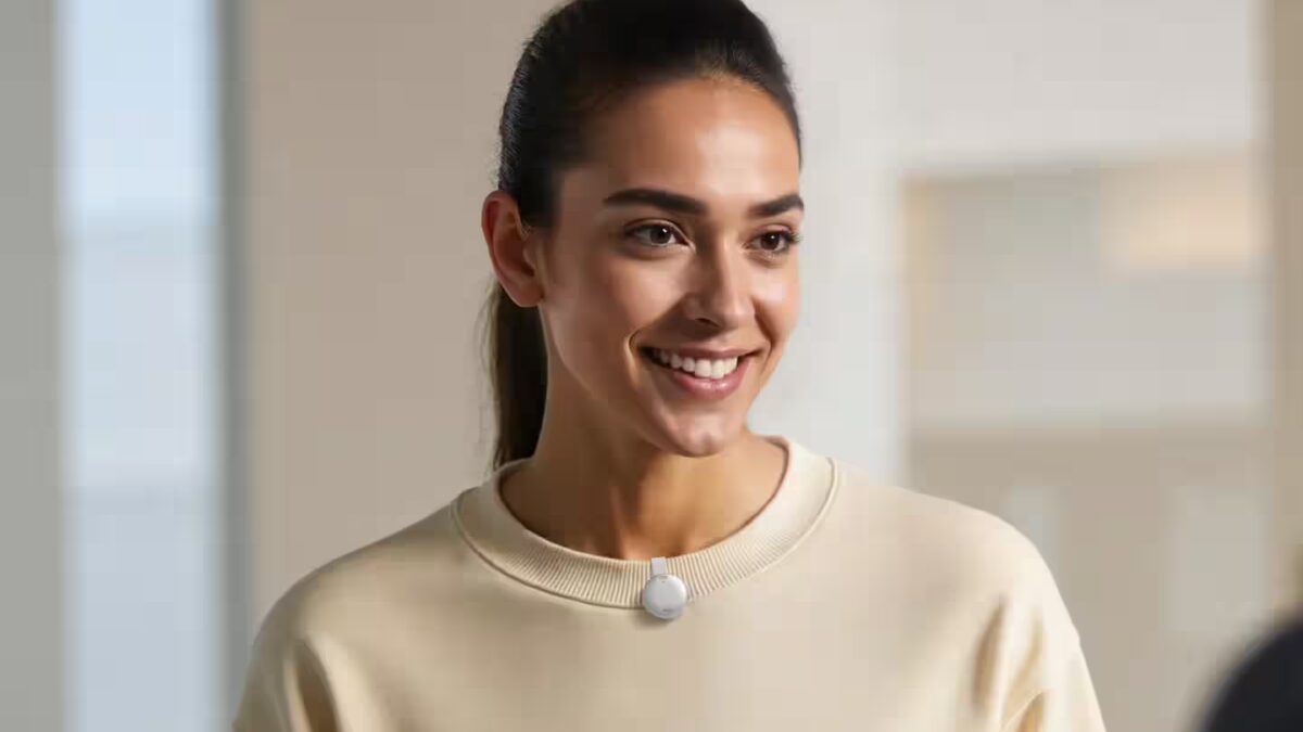 IFA 2025: Anker показала AI-диктофон Soundcore Work размером с монету