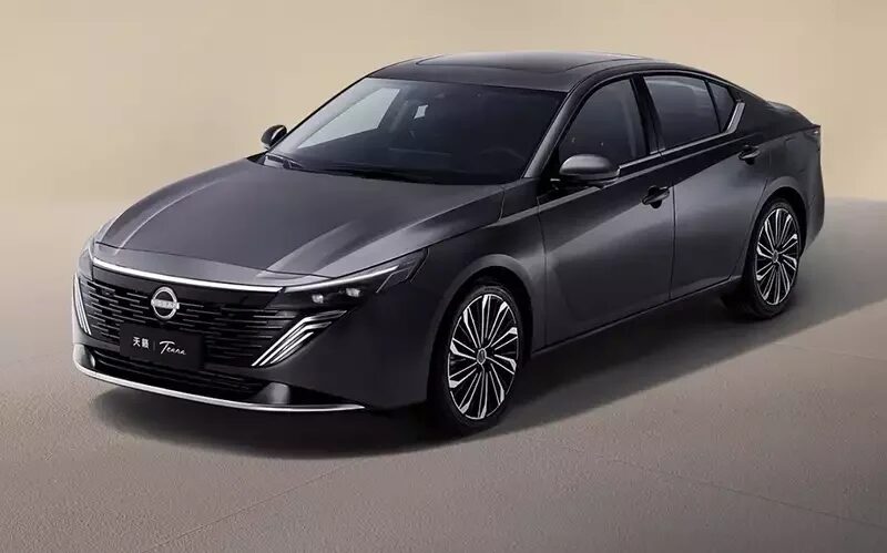 Представлены первые изображения нового Nissan Teana Plus