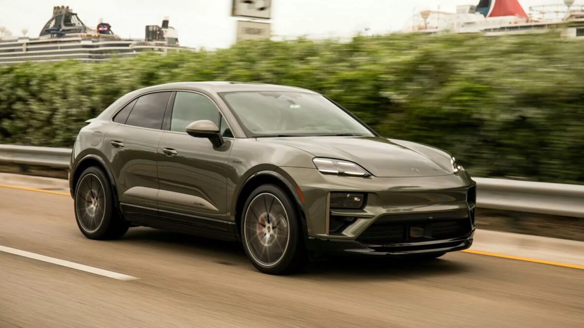 Новый Porsche Macan получит искусственный интеллект