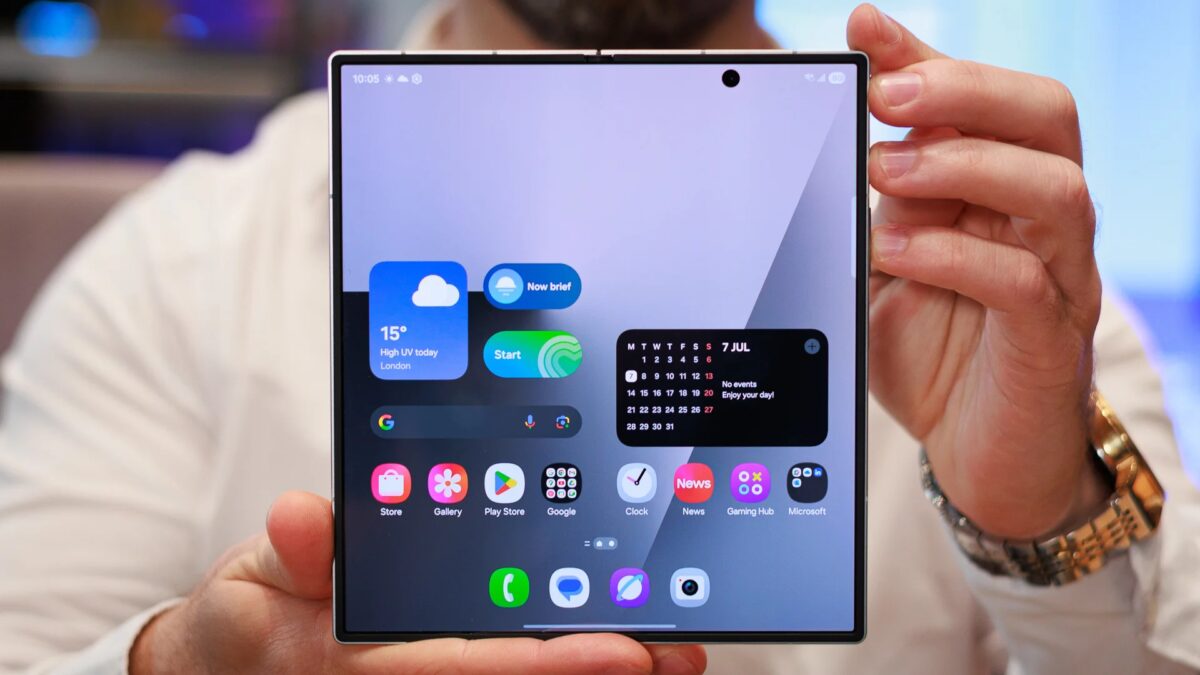У Samsung Galaxy Z Fold 7 облезает краска на корпусе
