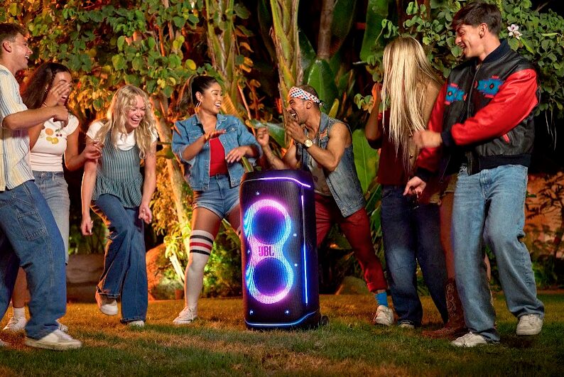 JBL представила гигантскую колонку PartyBox 720 и обновлённую Boombox 4