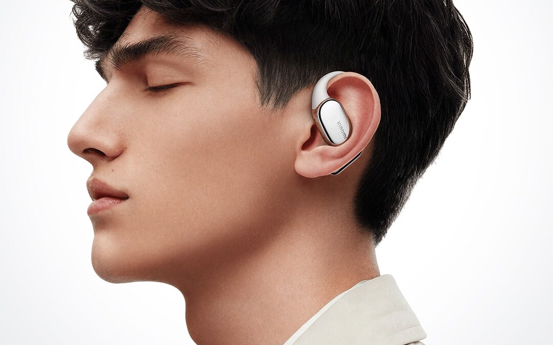 Xiaomi анонсировала открытые наушники OpenWear Stereo Pro