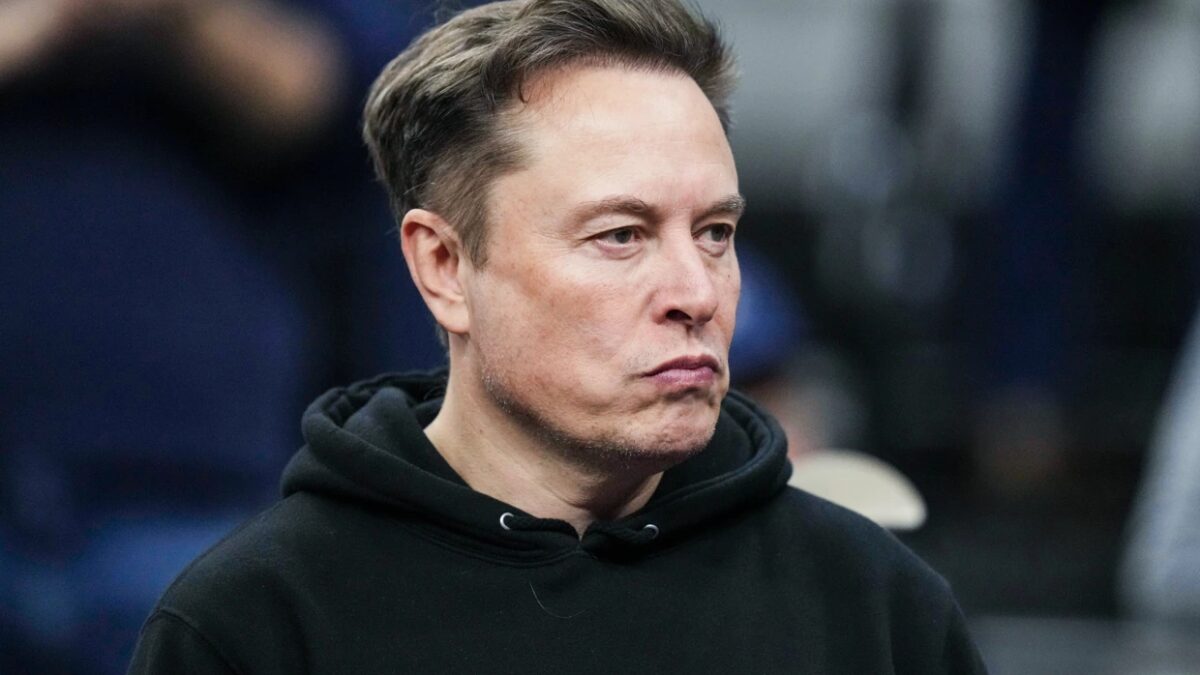 Илон Маск запустил Grokipedia, ИИ-конкурента Википедии 1 250408 elon musk vl 330p 869843 2