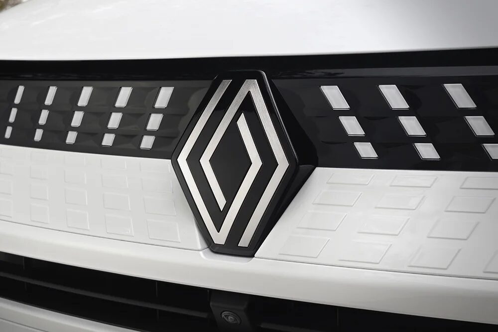 Renault планирует сократить 3000 сотрудников