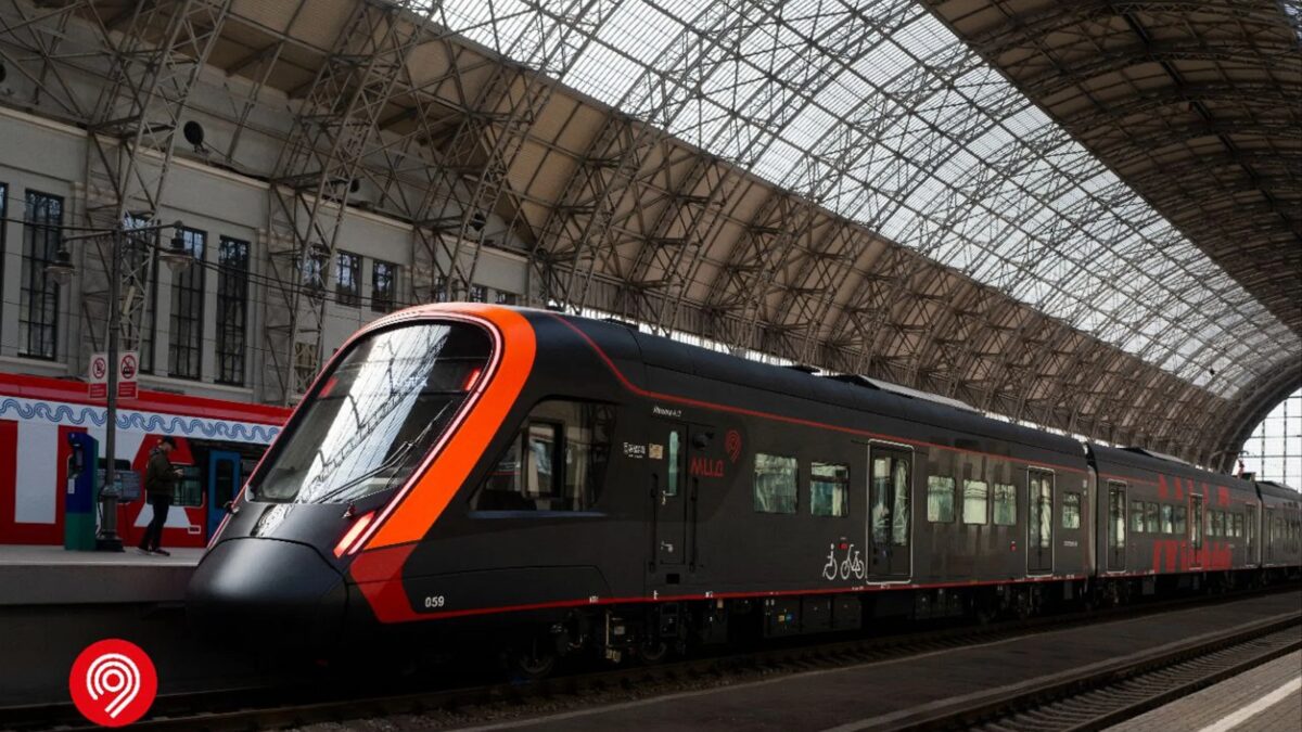 В Москве на линию МЦД-4 вышла юбилейная черная «Иволга 4.0»