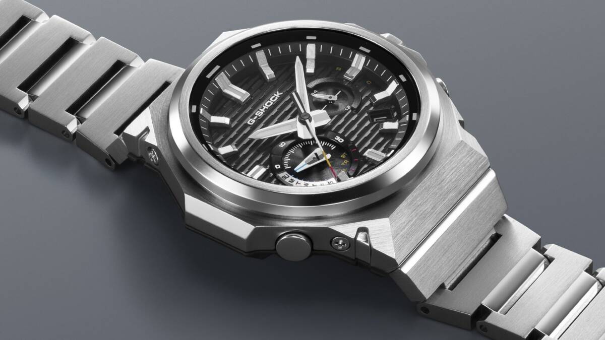 Представлена серия Casio G-Shock GST-B1000D с корпусом из нержавеющей стали и солнечной батареей