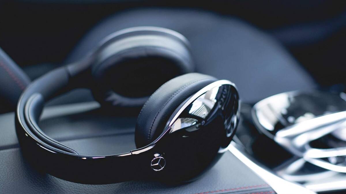 Mercedes-Benz готовит новые премиальные беспроводные наушники Wireless Headphone 2