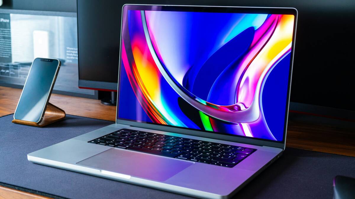 Apple разрабатывает MacBook Pro с сенсорным экраном