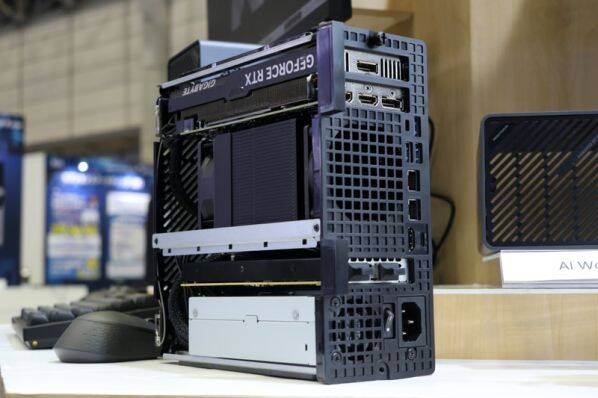 Minisforum выпустил мини-ПК MS-02 Ultra PC с поддержкой двухслотовых видеокарт 3 qirtepqiwlj86z1uazn3wvul2mhzxs5c7lz0vx
