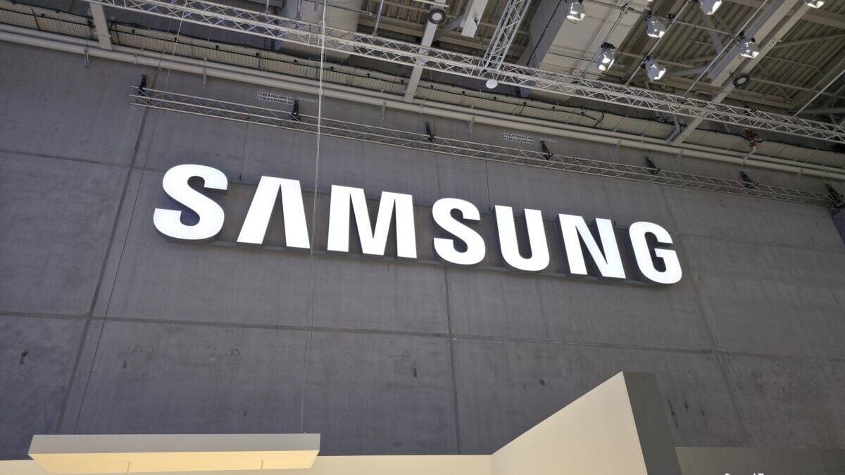 Samsung может повысить цены на смартфоны из-за роста затрат на производство памяти