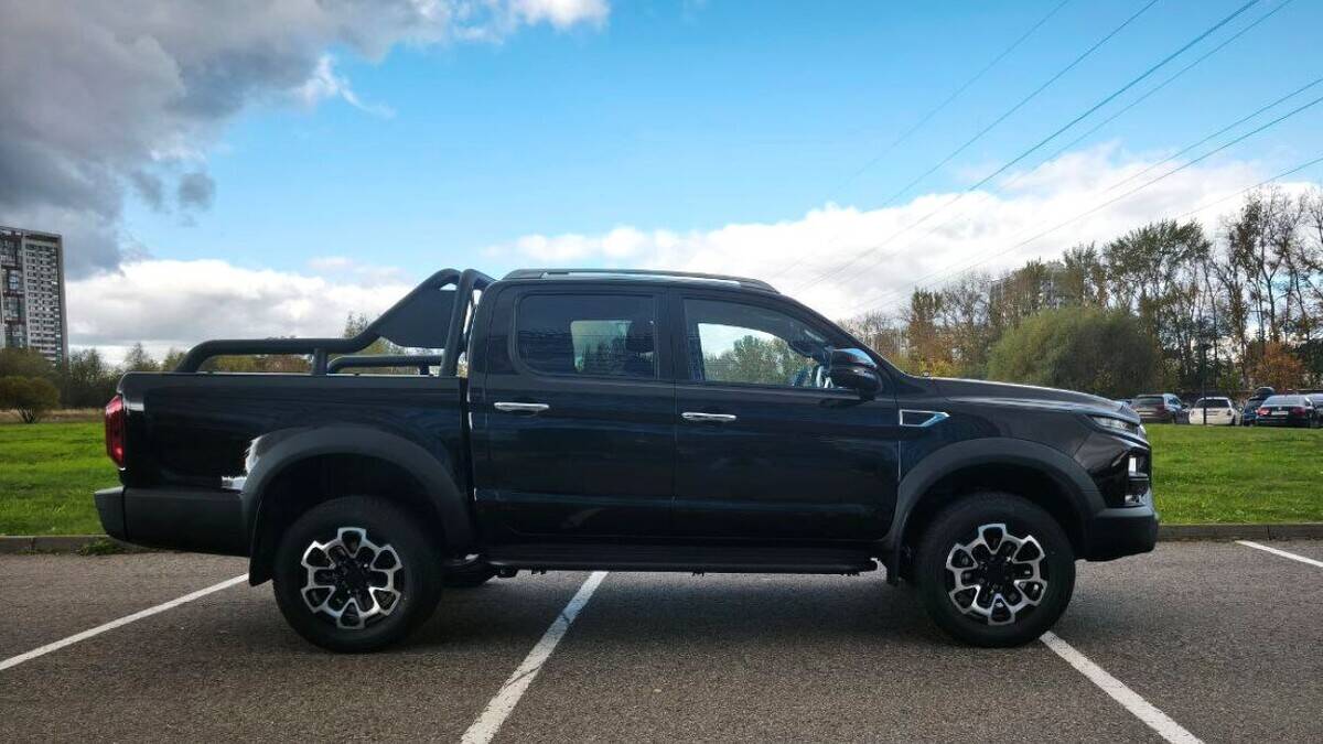 В России начали продавать отечественный «пикап нового поколения» Sollers ST9