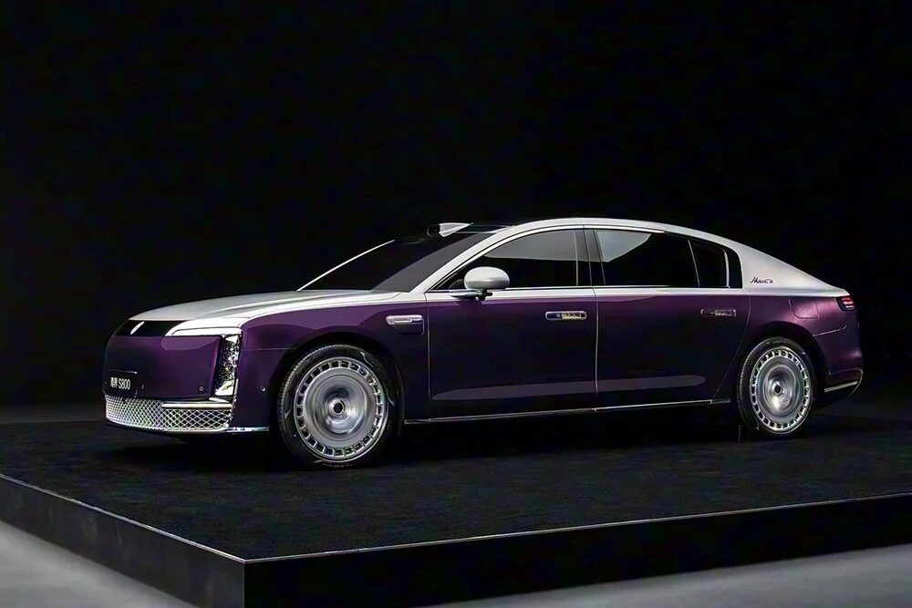 В России начались продажи роскошного седана Maextro S800