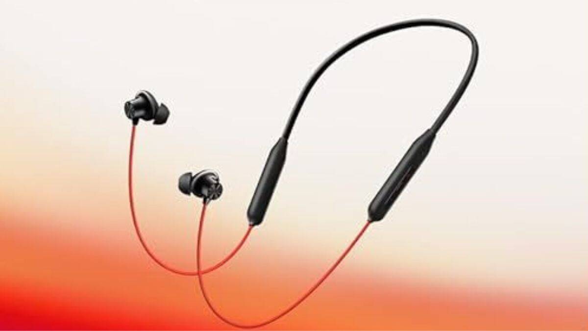 OnePlus представила новую расцветку Crimson Eclipse для наушников Bullets Wireless Z3