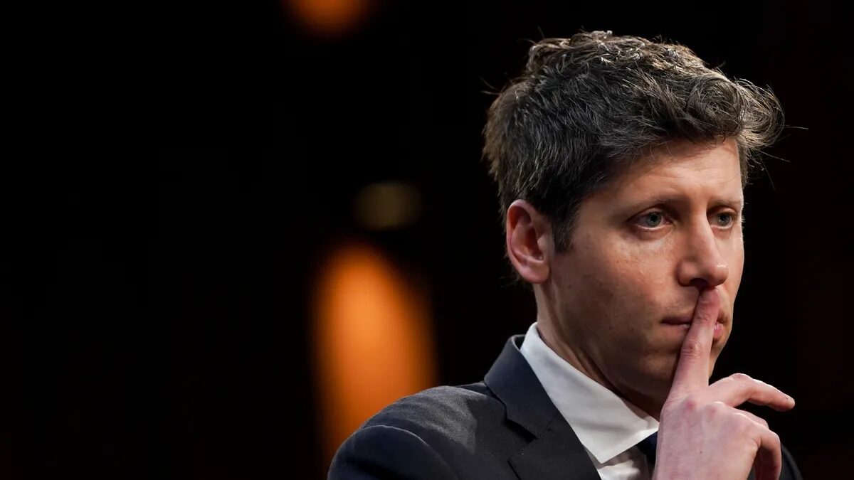 Сэм Альтман остановил другие проекты ради спасения ChatGPT