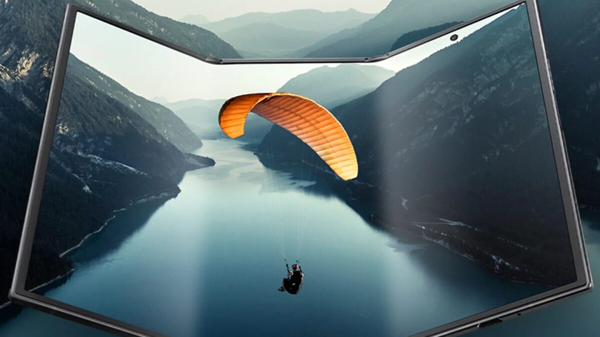 Samsung представила Galaxy Z TriFold — свой самый тонкий и большой складной смартфон