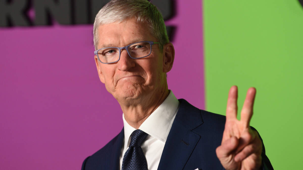 Apple отметит 50-летие: Тим Кук пообещал праздник