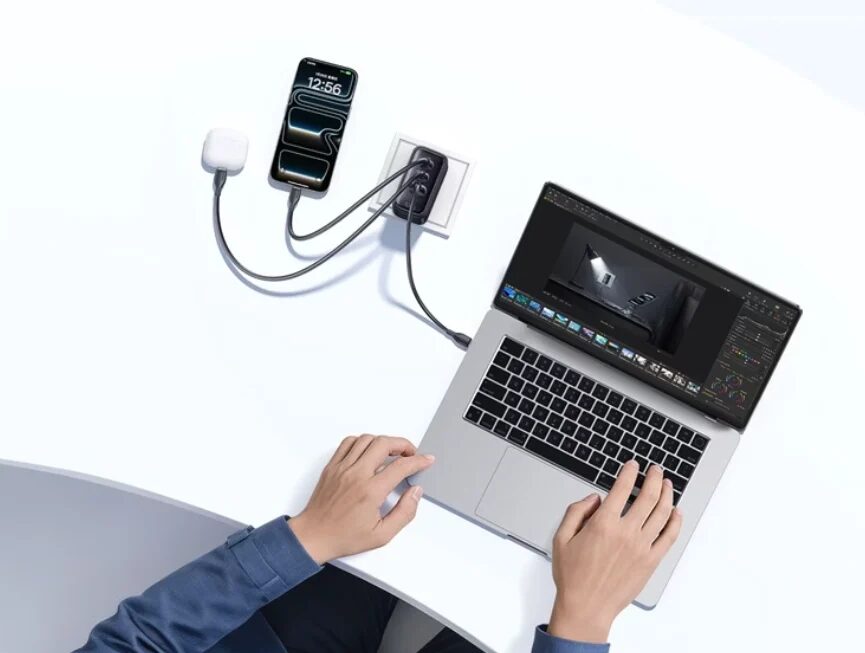 Baseus выпустила компактное зарядное устройство EnerFill FE22 на 100 Вт