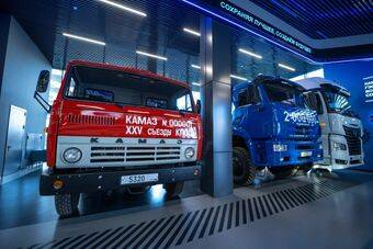 КАМАЗ отметил 50 лет с первого грузовика