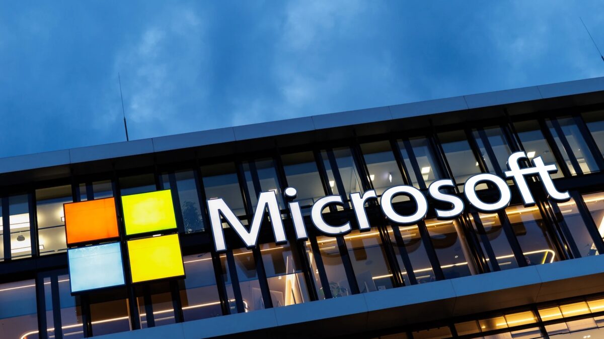 Amazon и Microsoft возглавили обход $100,000 пошлины за визу H-1B