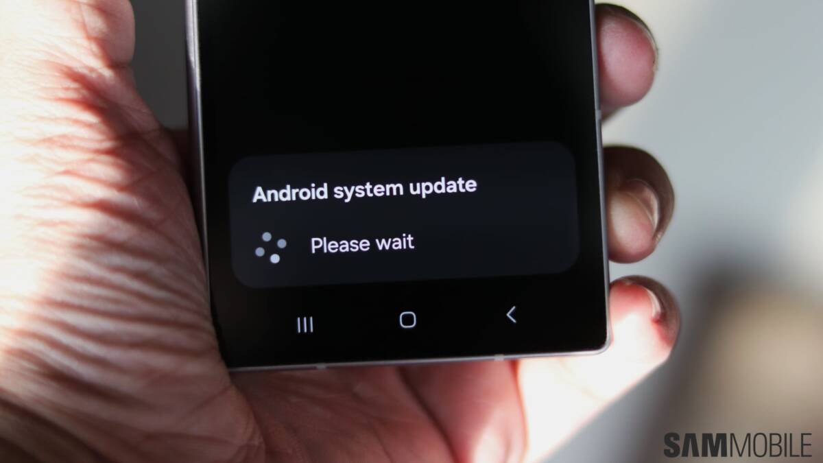 Samsung получает обновление Google Play два дня подряд