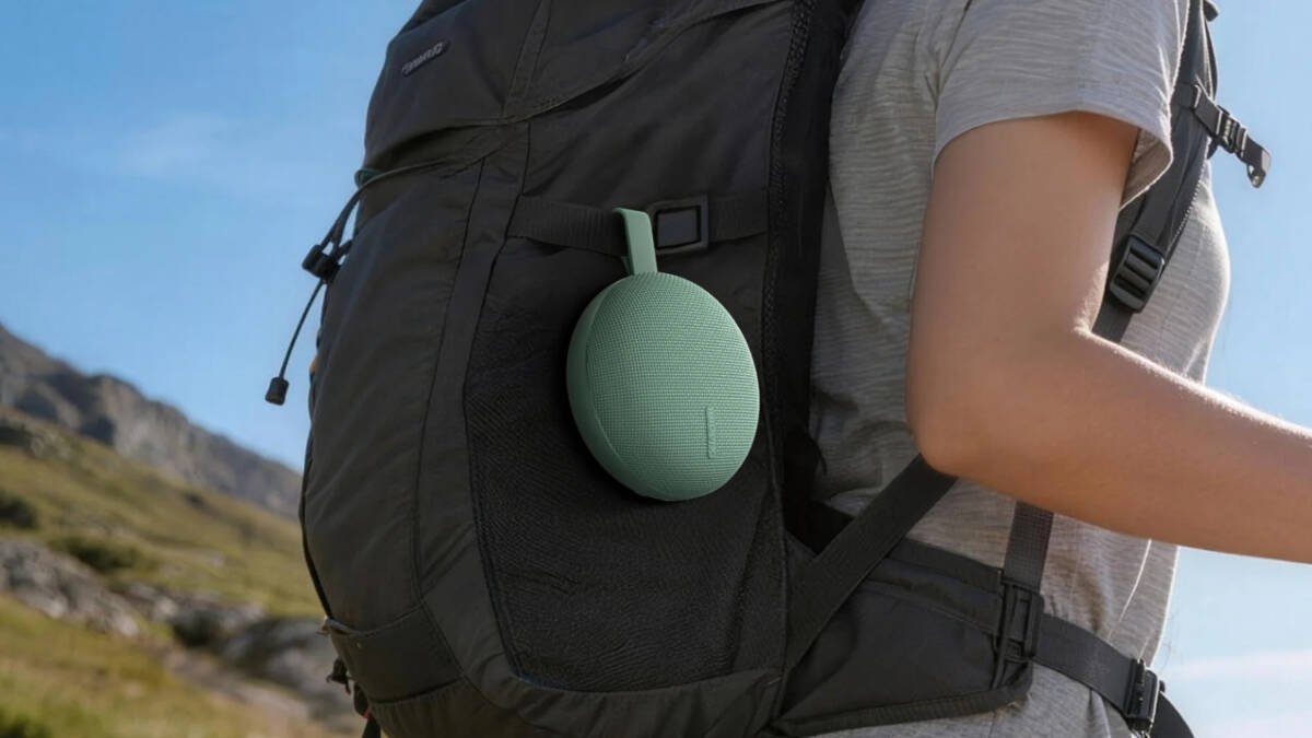 Xiaomi представила колонку Bluetooth Speaker Essential с Bluetooth 6.0 и защитой IP66