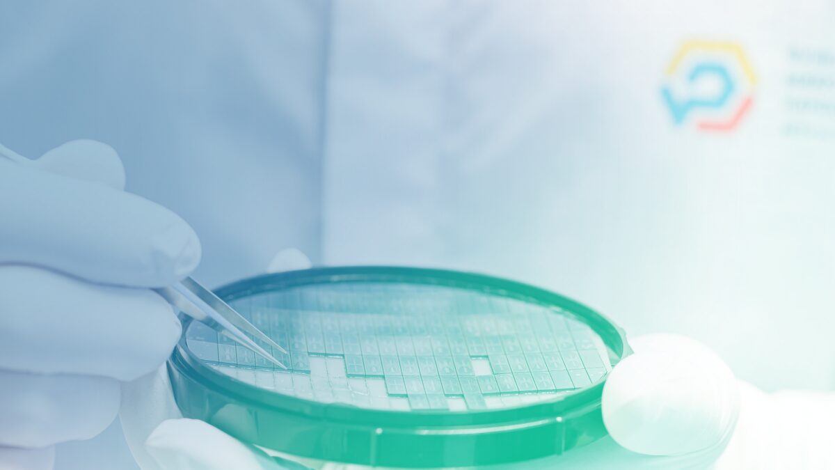 Бауманка запустила бесплатное контрактное производство фотонных чипов для учёных России