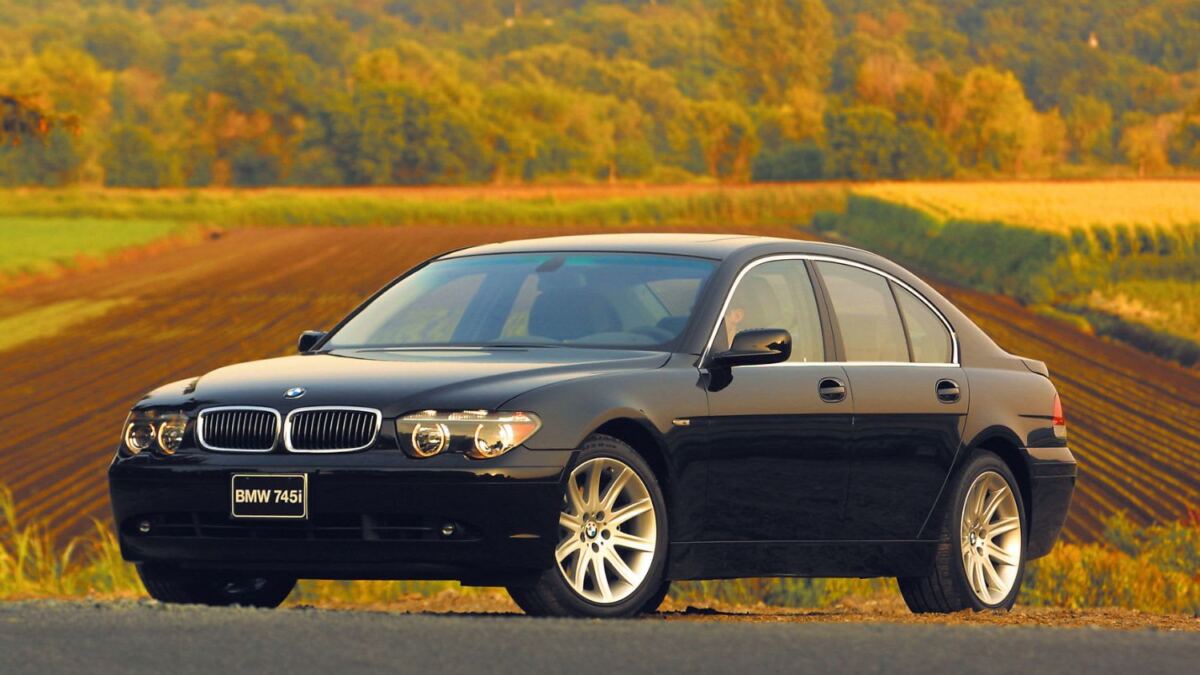 25 лет BMW 7 серии E65: революционный дизайн и технологические новшества